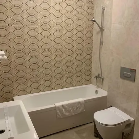 Maria Solid House Mamaja
