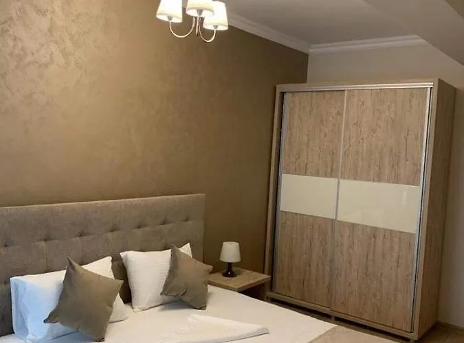 公寓 Maria Solid House *